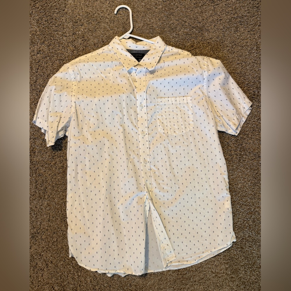 Banana Republic Cream Patterned Casual Button Down Shirt